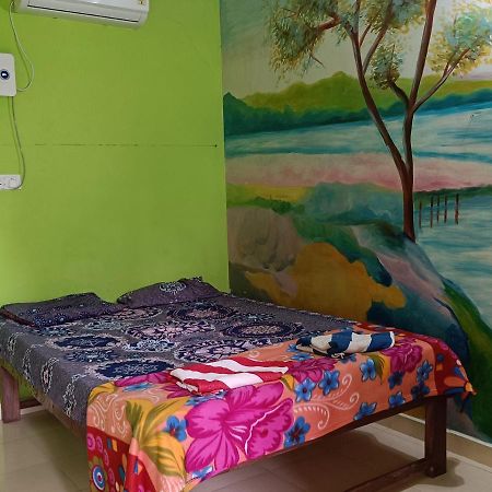 Est Hem Guesthouse 阿姆波尔 外观 照片