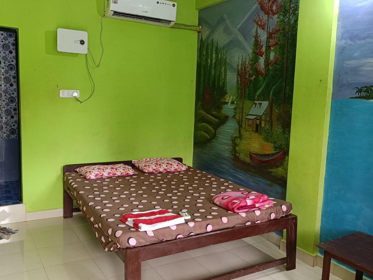 Est Hem Guesthouse 阿姆波尔 外观 照片